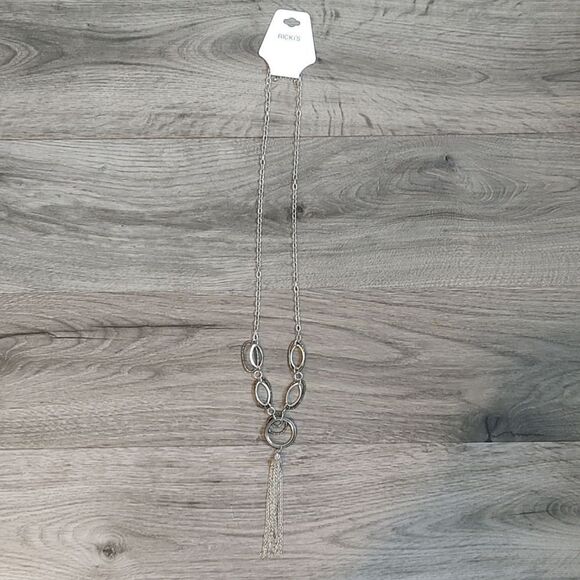 Ricki's New With Tags Long Silver Circle Pendants With Tassel Necklace - Picture 3 of 8